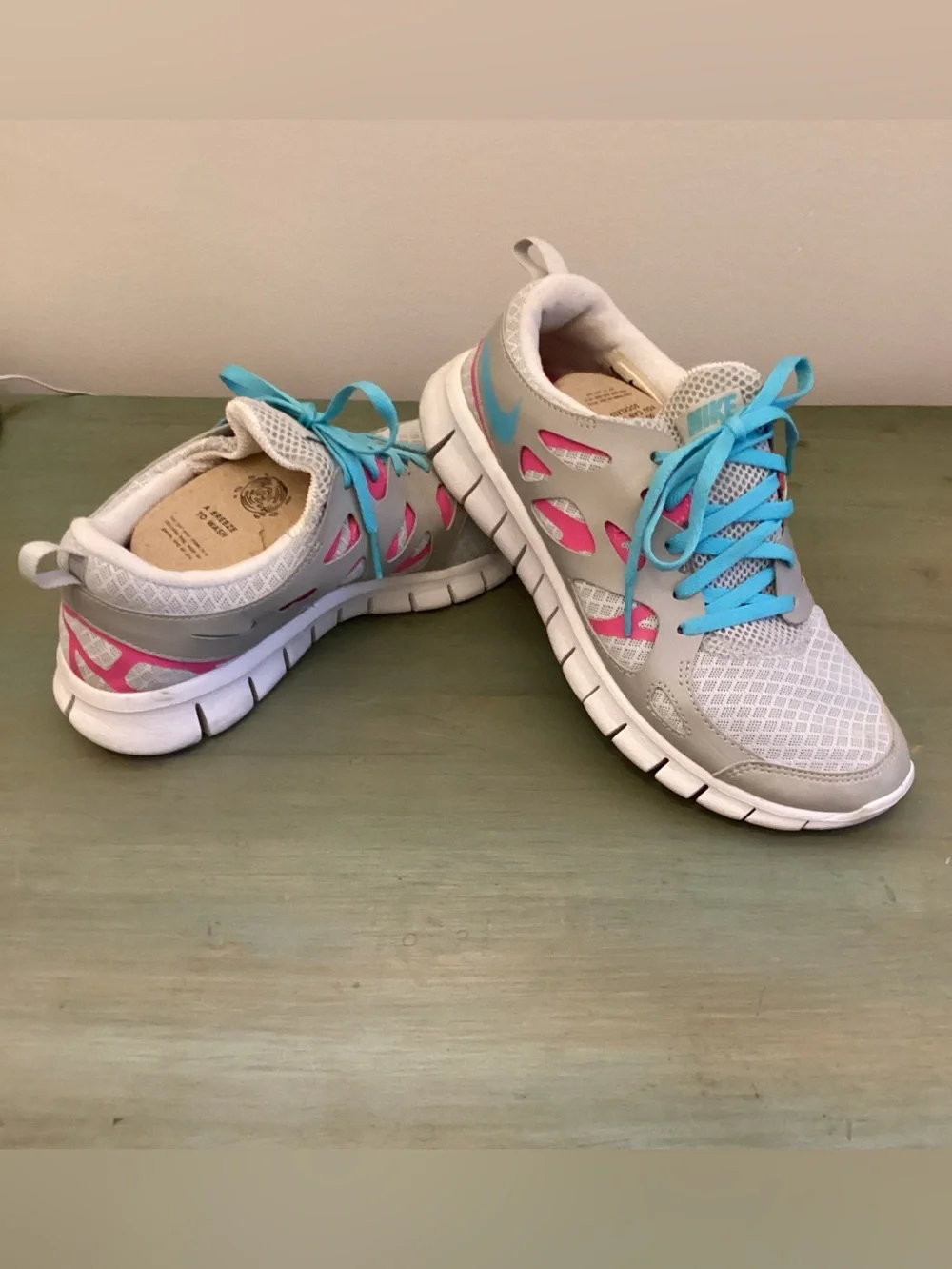 Nike Free Run 2 Sneakers size 6.5 Youth